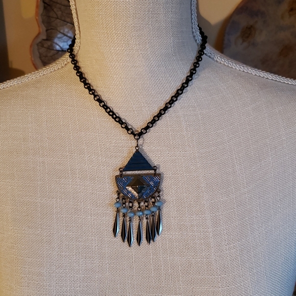 Jewelry - Turquoise and silver gun metal necklace